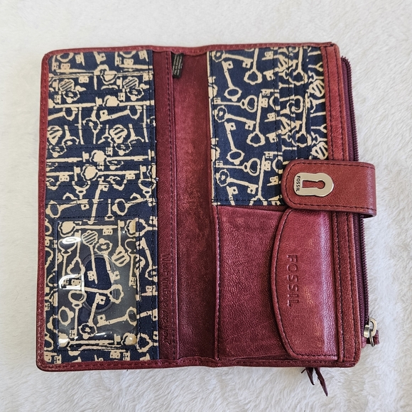 Fossil Red Leather Quail Bird Bifold Snap Wallet Keyhole & Keys - Picture 6 of 10